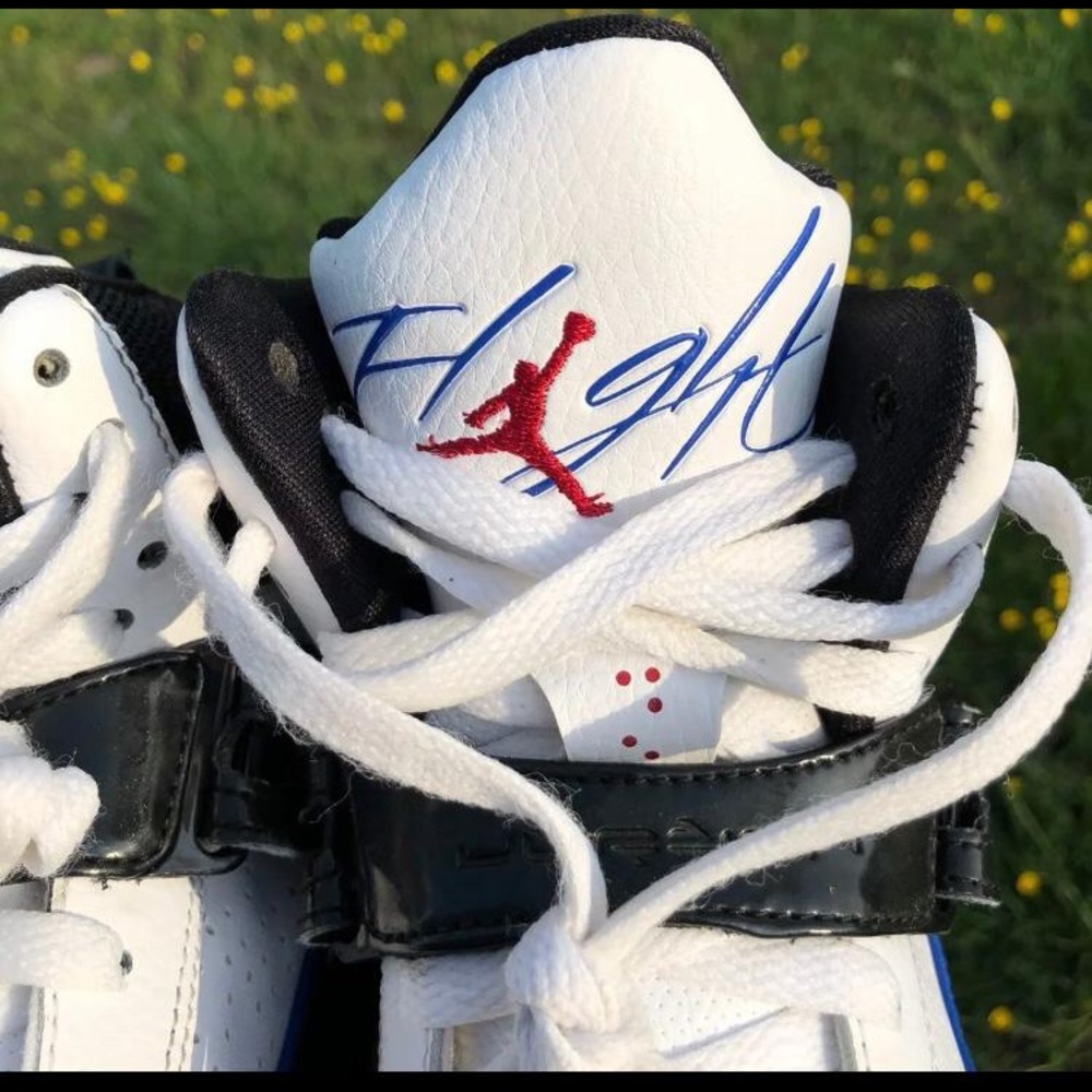 Air Jordan - Picture 2 of 3